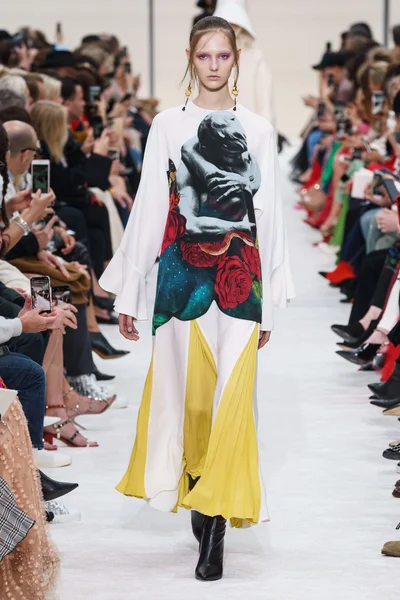 Look 2